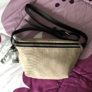 Express Crossbody